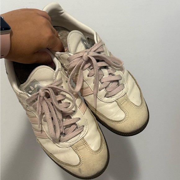 Adidas Women's Off-White Sneakers - Picture 2 of 5